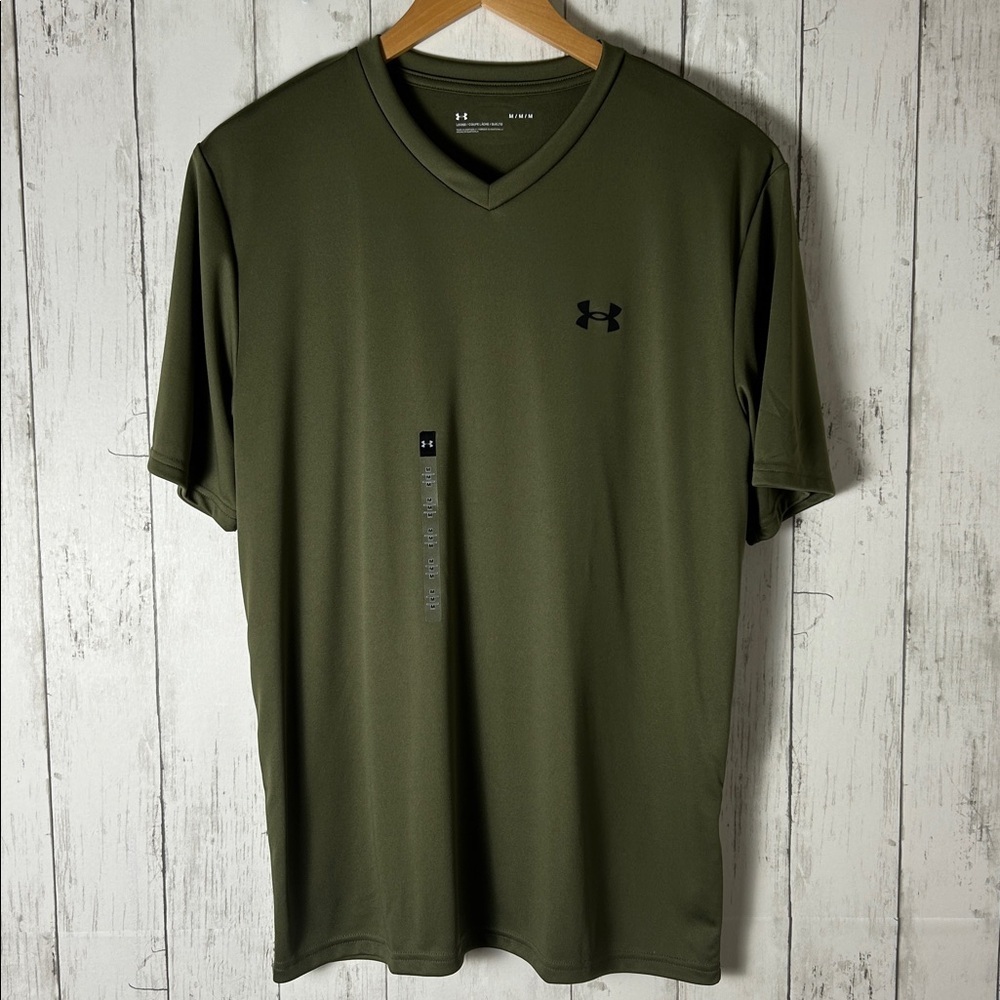 Under Armour Men’s V-Neck T-Shirt Loose Fit Size M Army Green Athletic Christmas